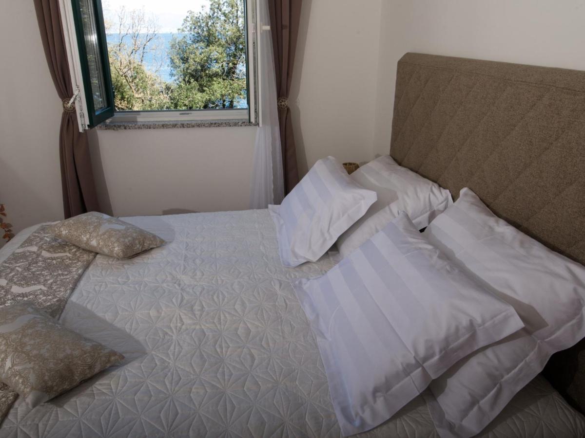 Hera Apartment *