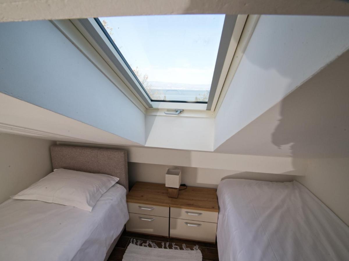 Hera Apartment *